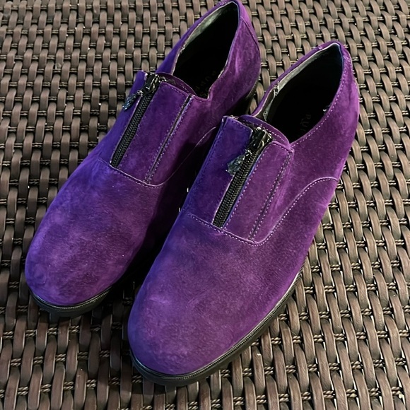 Hush Puppies Shoes - Hush Puppies Suede/ Leather heeled Loafer In Purple Size 10W